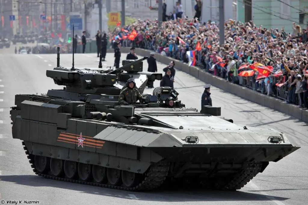 T-15 desfile .
