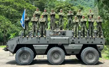 Mbombe 6x6 Ejército de Ecuador: Créditos: Webnfomil