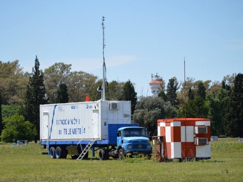 Camión de telemetría empleado para el registro de datos de vuelo. Imagen: Zona-Militar. 