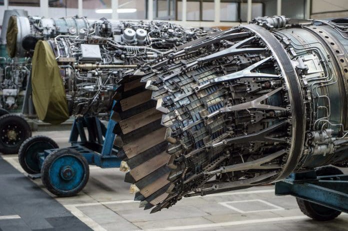 Rusia revela el nuevo motor Izdeliye 30 desarrollado para el Su-57
