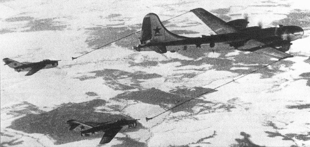 Tu-4-MiG-15Bis.jpg