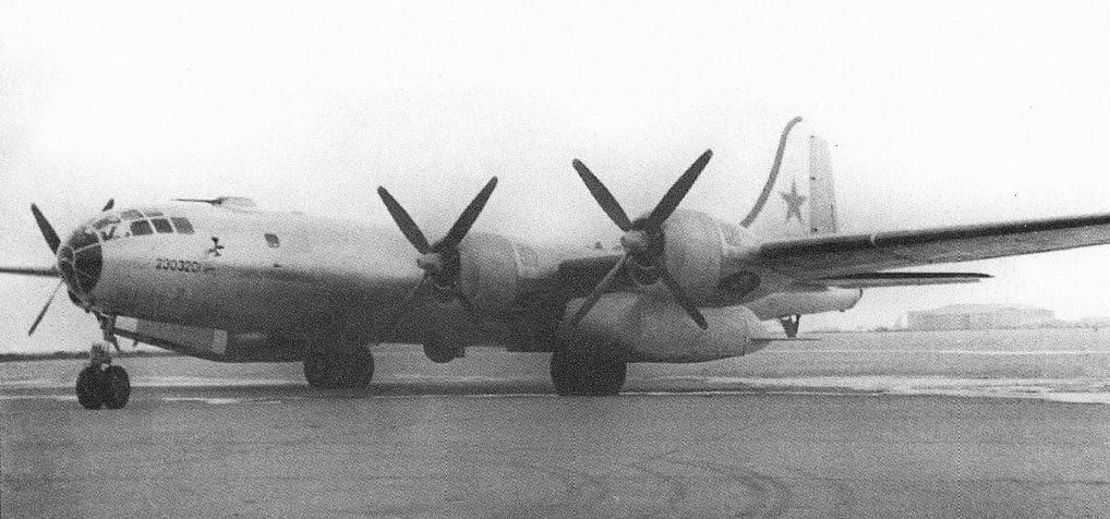 Tu-4D-Transporte.jpg
