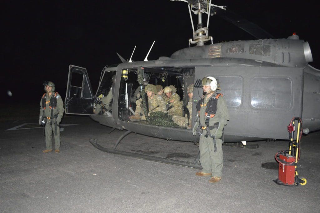 La Aviación de Ejército se entrena para operar con el sistema Fast Rope