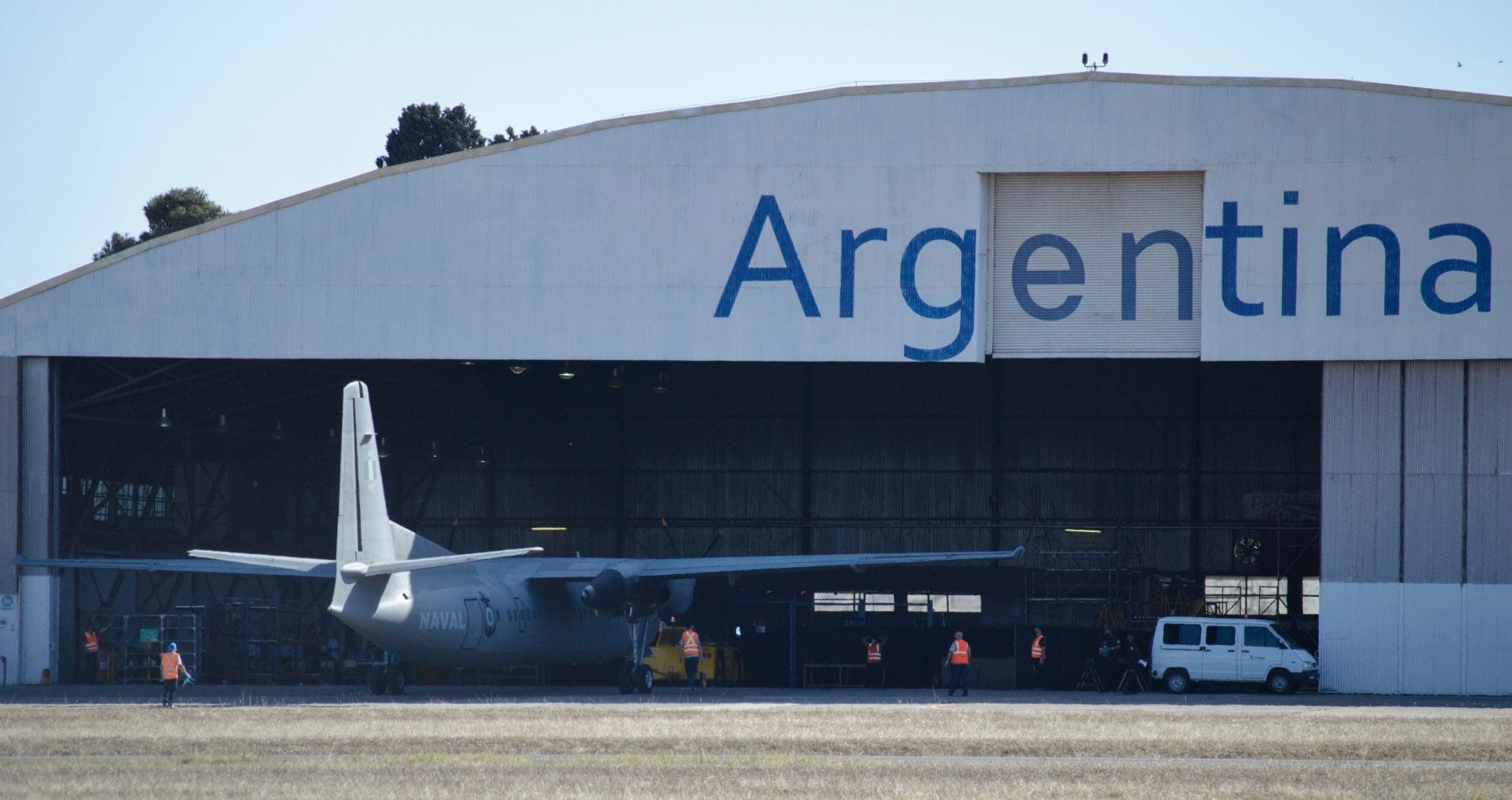 MARINA DE GUERRA DEL PERÚ - Página 4 Fokker-F50-Armada-Peru-1