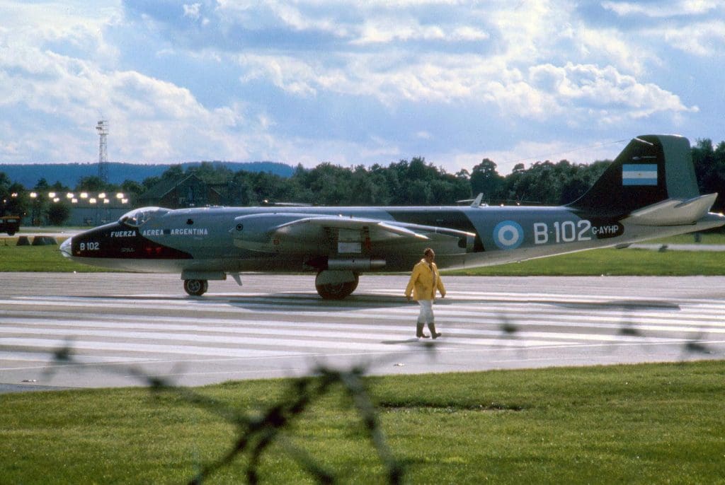 50 Años del avión Canberra en la Fuerza Aérea Argentina Primera Parte