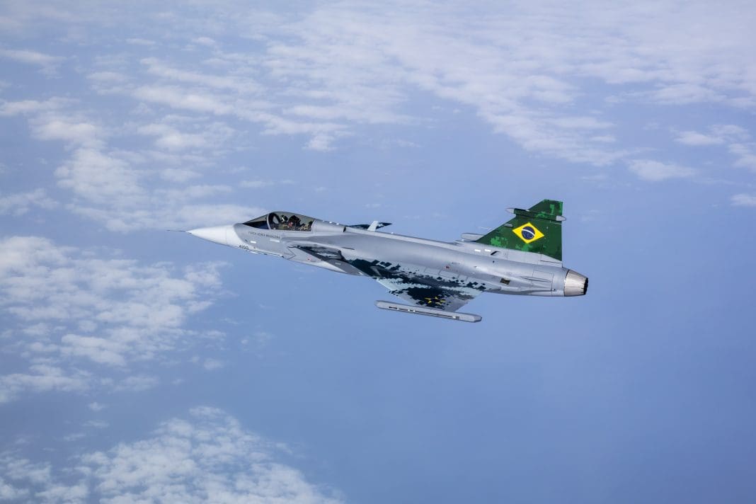 Brazilian_Gripen_EK_8347_-1068x712.jpg