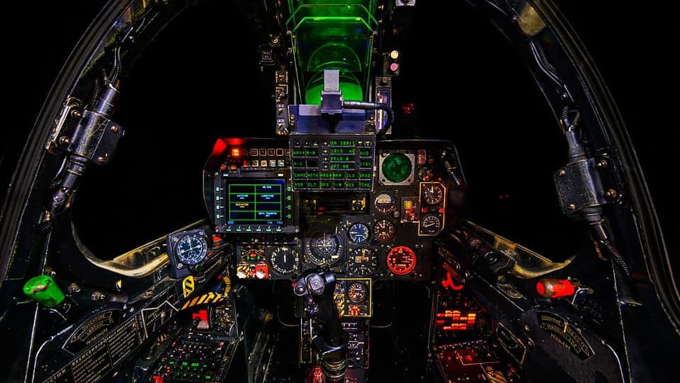 Cockpit-F-1M-Ramos.jpeg