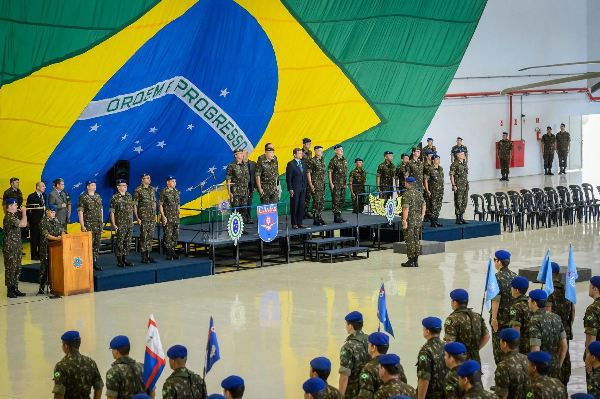 Remueven a las cabezas de las Fuerzas Armadas de Brasil