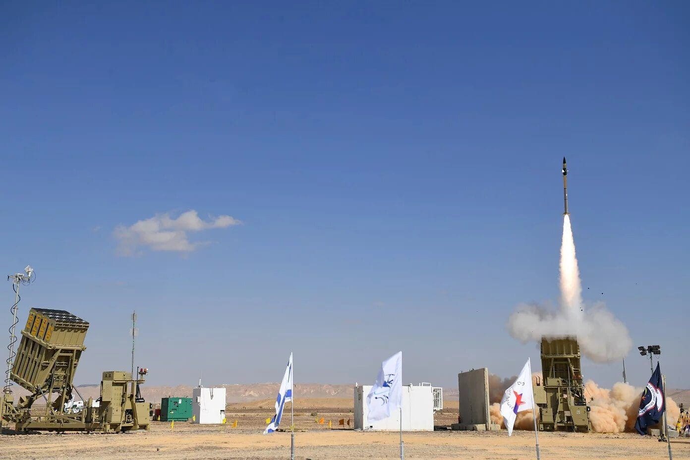 Система пво железный купол. Систему противоракетной обороны «Железный купол». Система ПВО Израиля Железный купол.