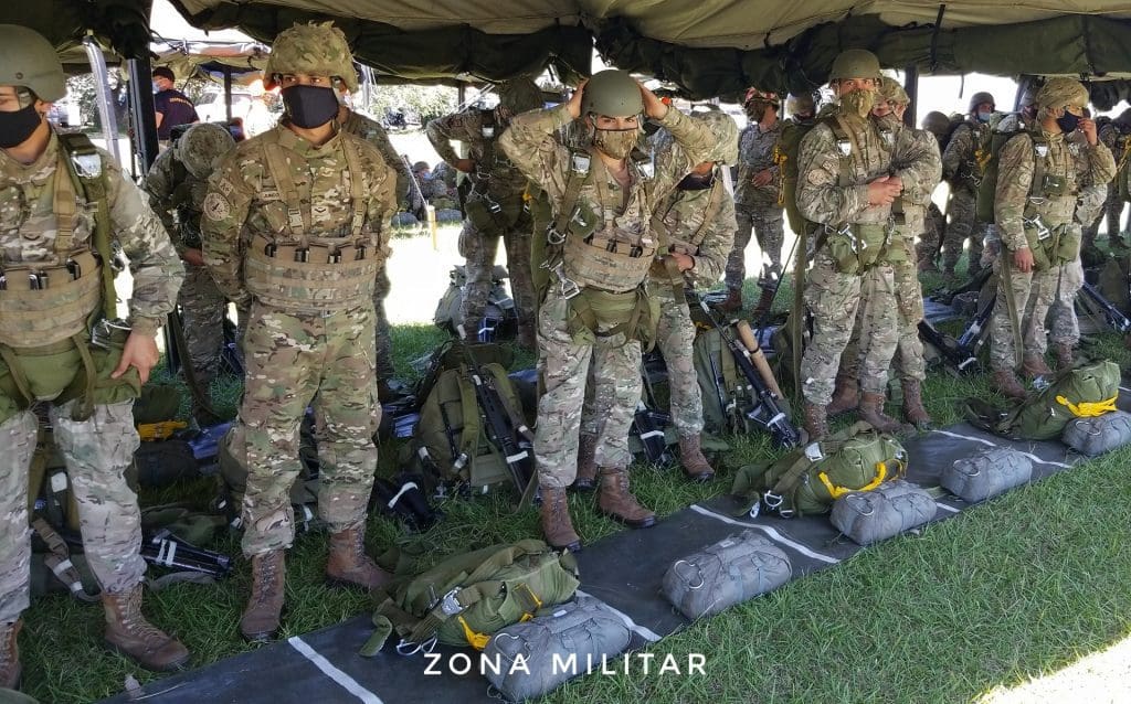 www.zona-militar.com