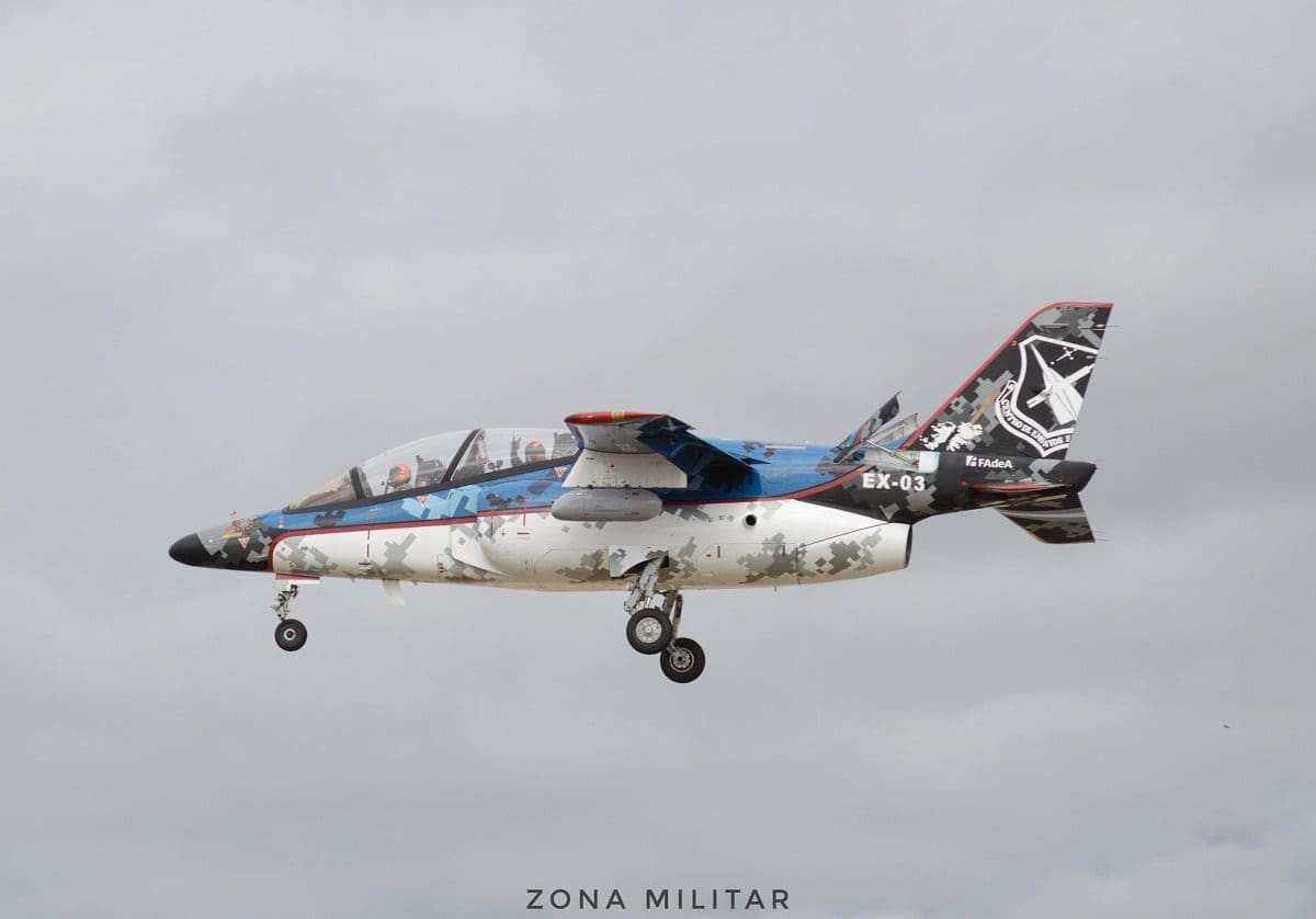 Novedades en la Fuerza Aérea Argentina - Página 23 IA-63-Pampa-III-Tordo-1