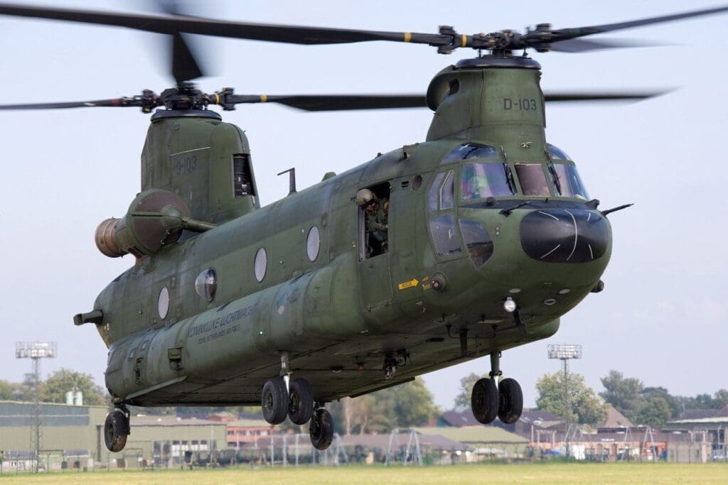 CH-47D-Chinook-Paises-Bajos-1024x683.jpg