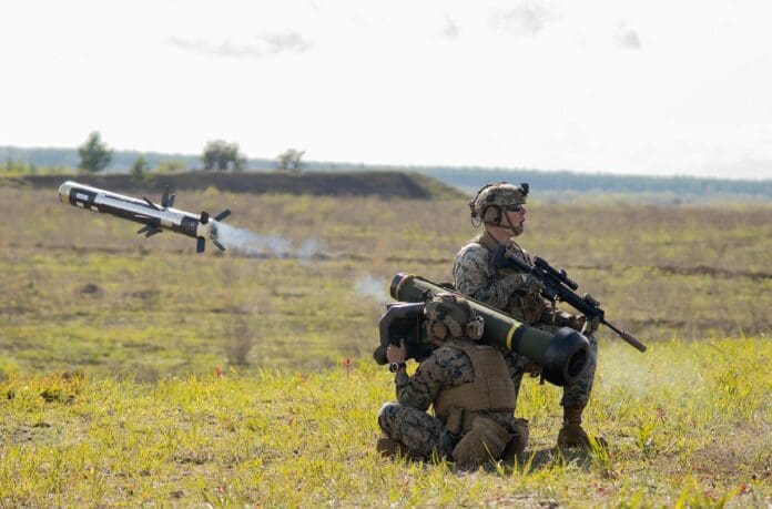 FGM-148-Javelin-marines-696x459.jpg