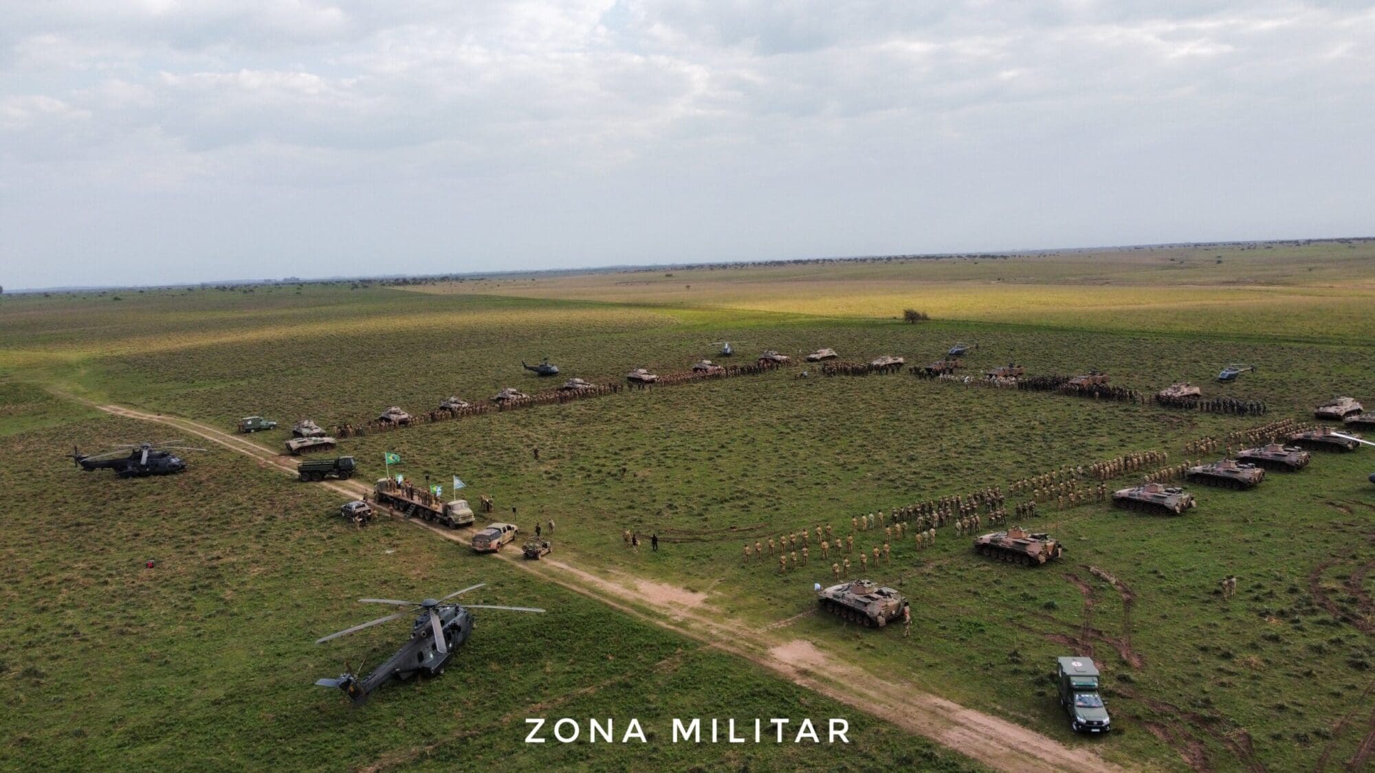 www.zona-militar.com