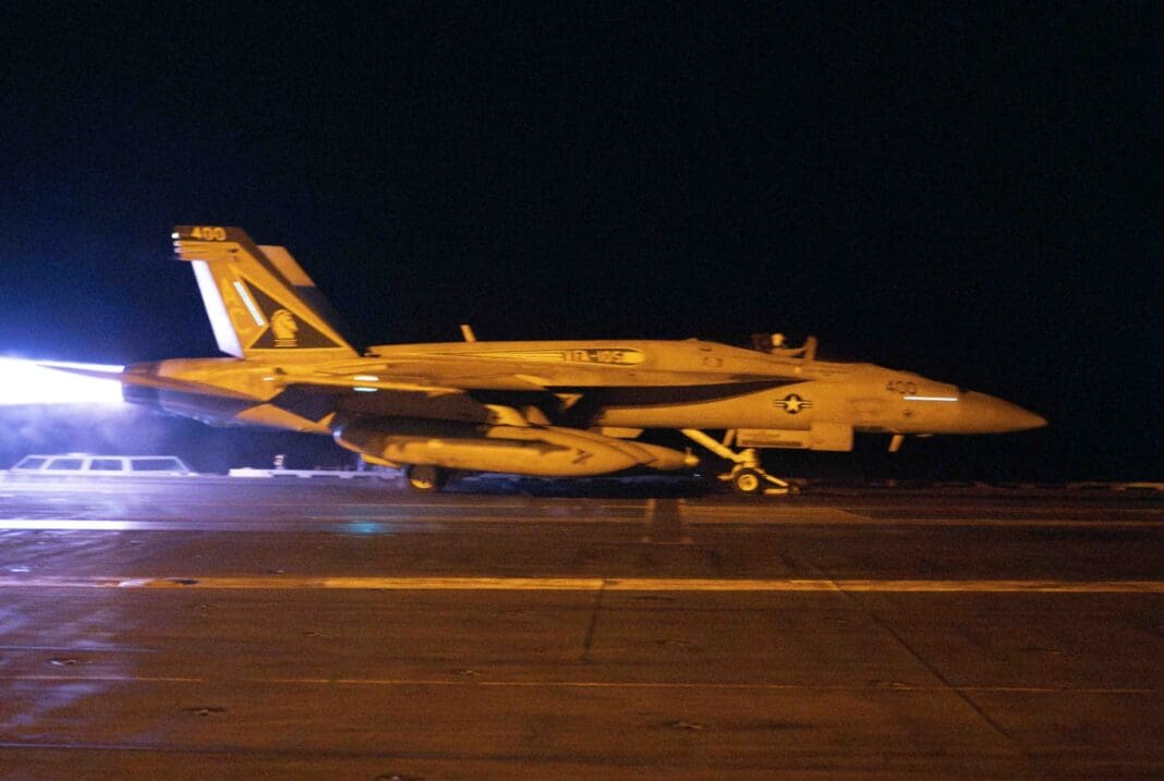 F-18E-Super-Hornet-USS-Eisenower-ataque-huties-Yemen--1068x717.jpeg