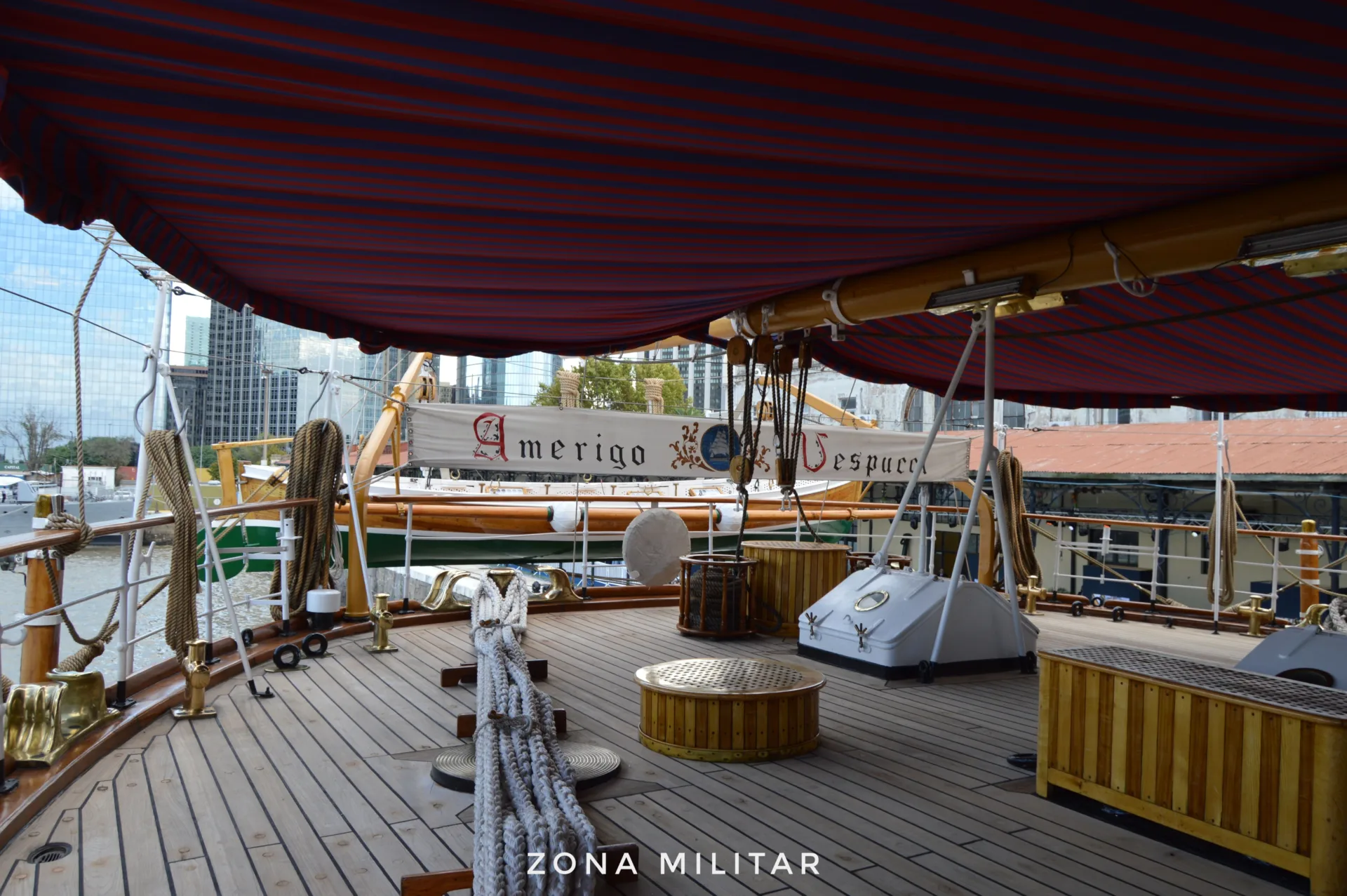 Entrevista al Capitán de Navío Giuseppe Lai, Comandante del Buque