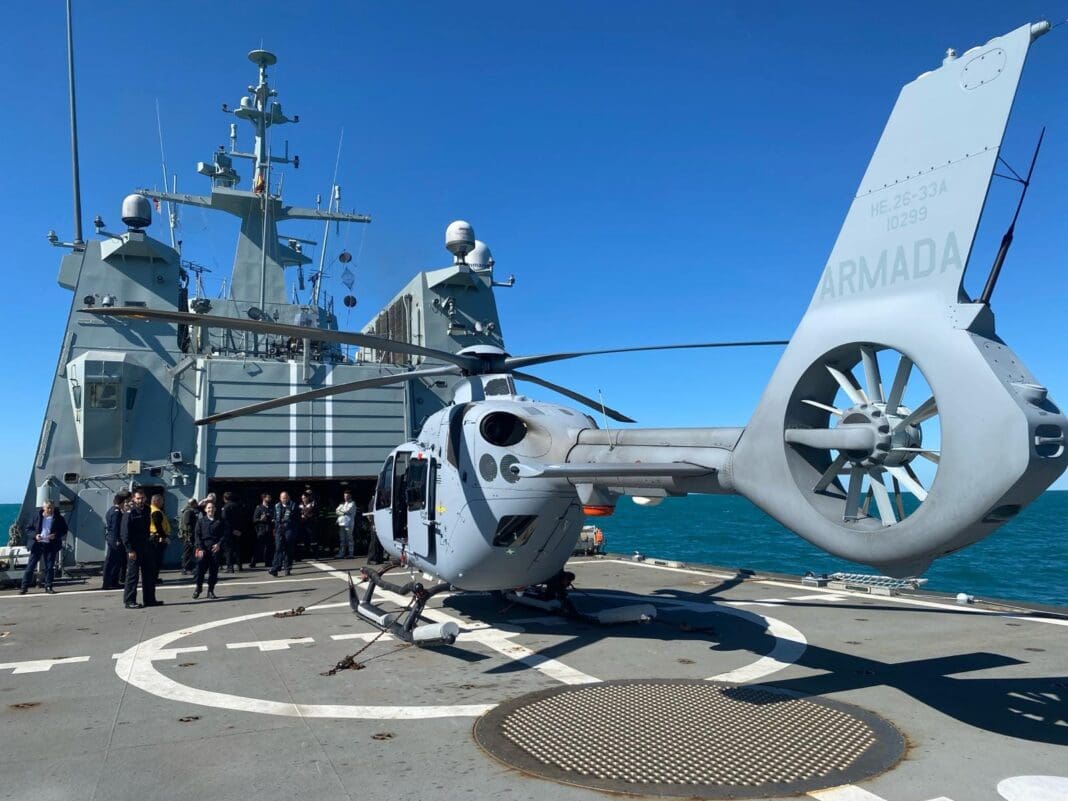 Airbus-H135-P3H-Nival-Armada-Espanola-BAM-Meteoro-1068x801.jpg