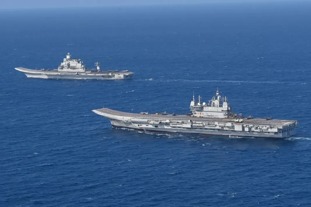 Portaaviones-INS-Vikrant-INS-Vikramaditya-Armada-de-la-India-MILAN-2024-2-1068x711.jpeg