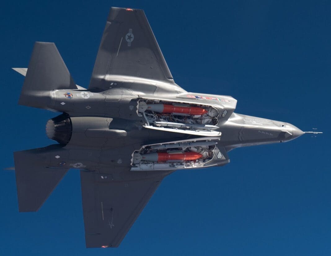 f-35a-with-2-b61-12-bombs-656668d476886-1068x826.jpg