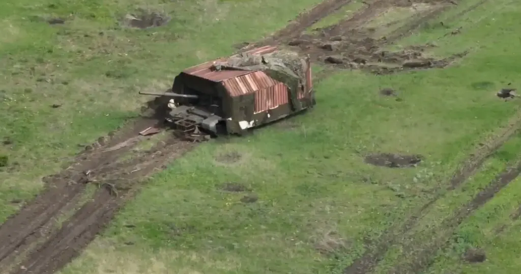 Tanque-tortuga-Rusia-Ucrania-blindaje-contramedidas-drones-1024x538.jpg.webp