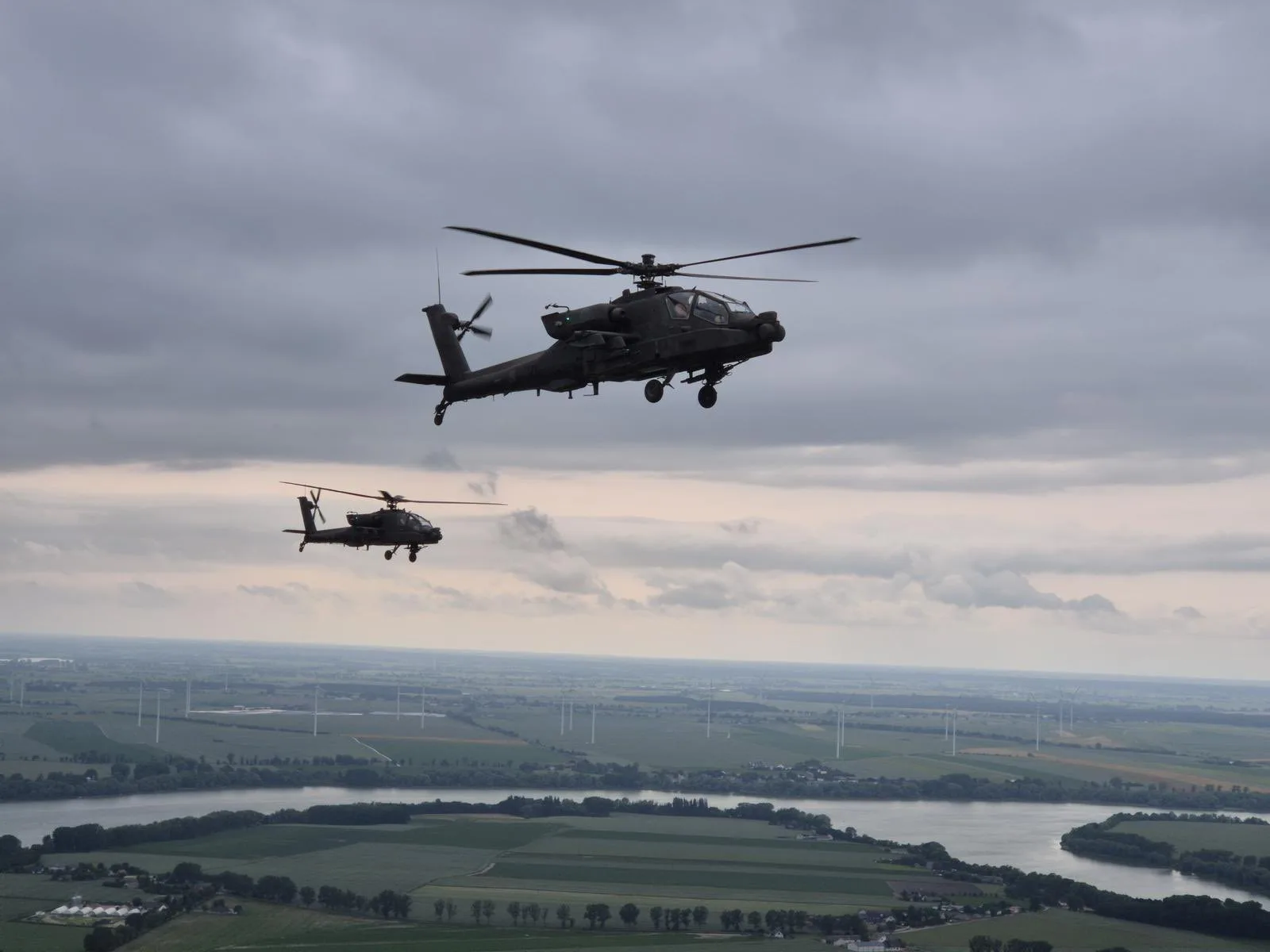 helicópteros AH-64D - Polonia