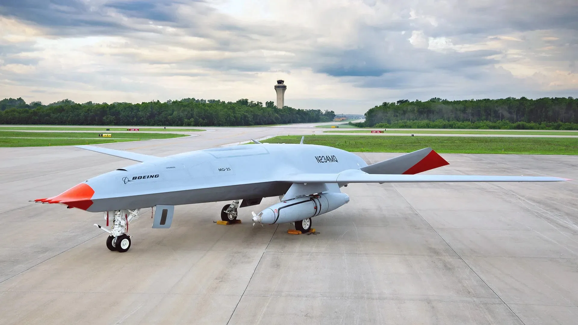 Un drone de reabastecimiento MQ-25A Stingray