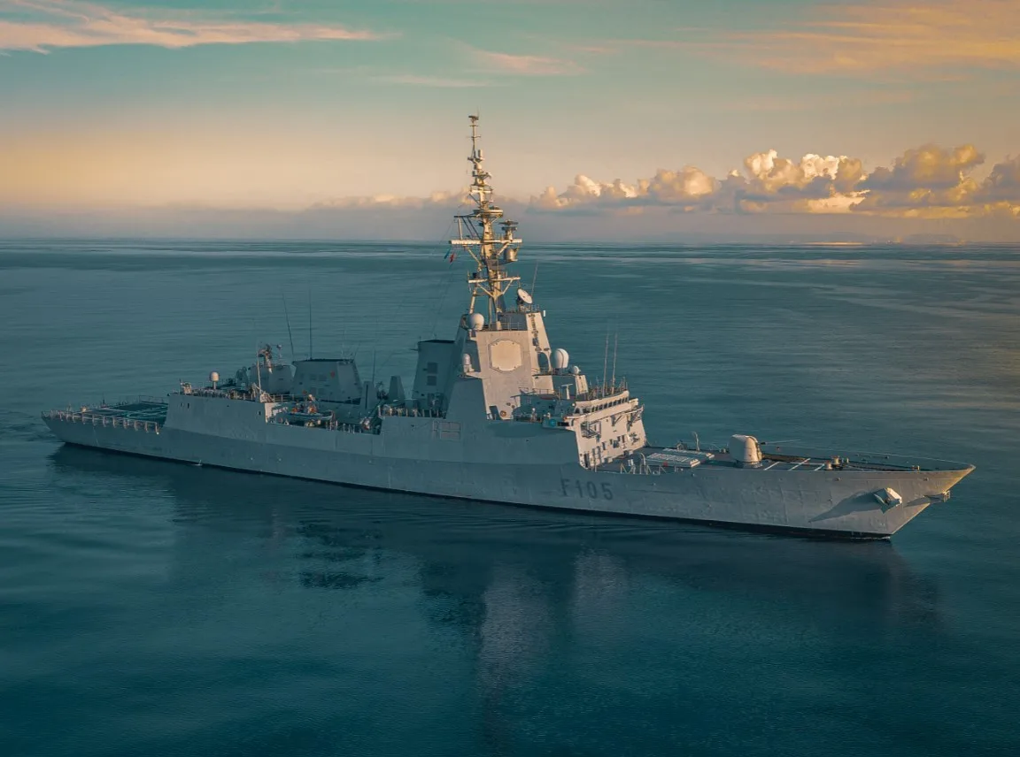 Fragata Cristóbal Colón F-105 - Armada Española