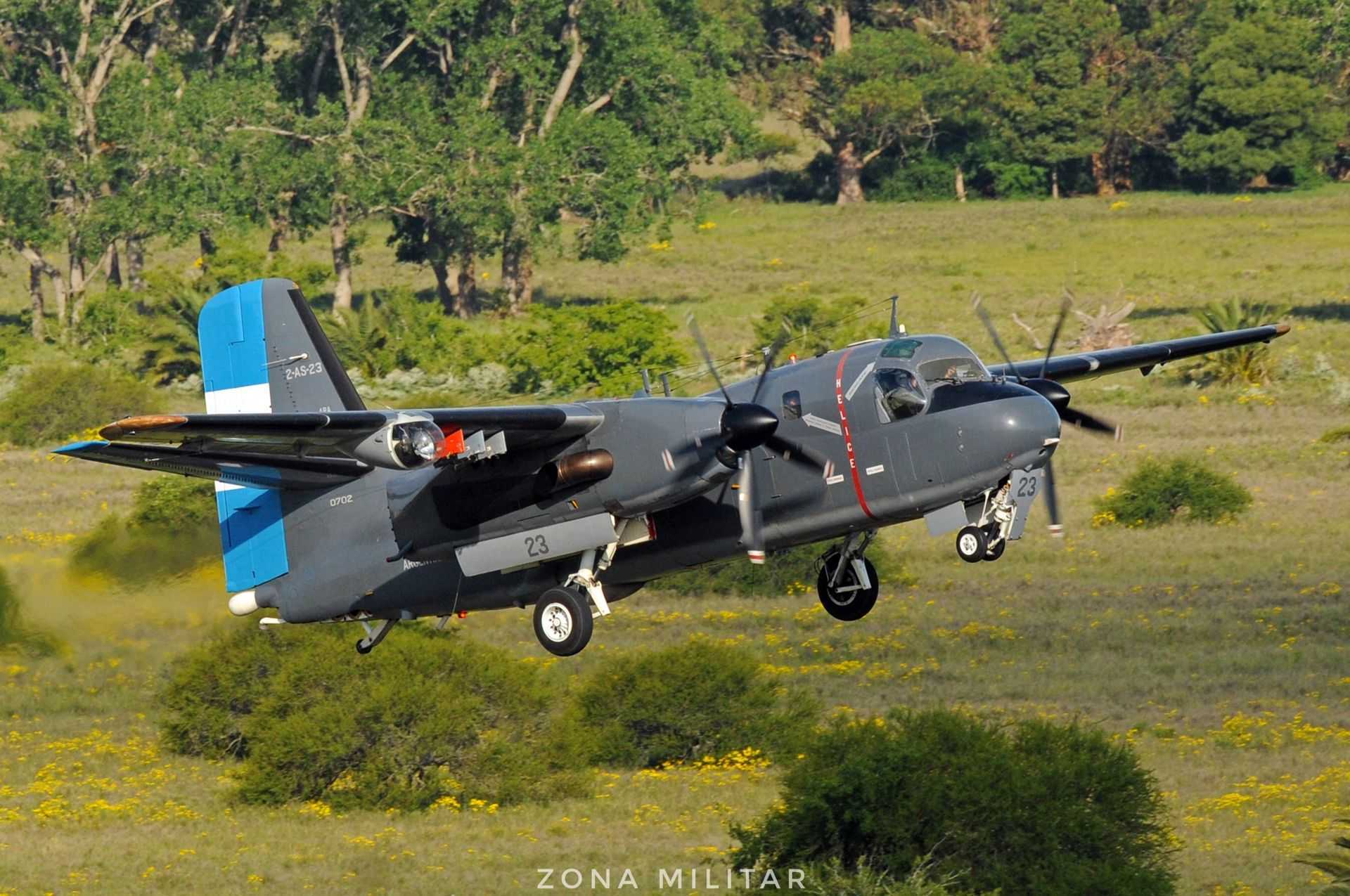 s-2t turbo tracker de la Armada Argentina