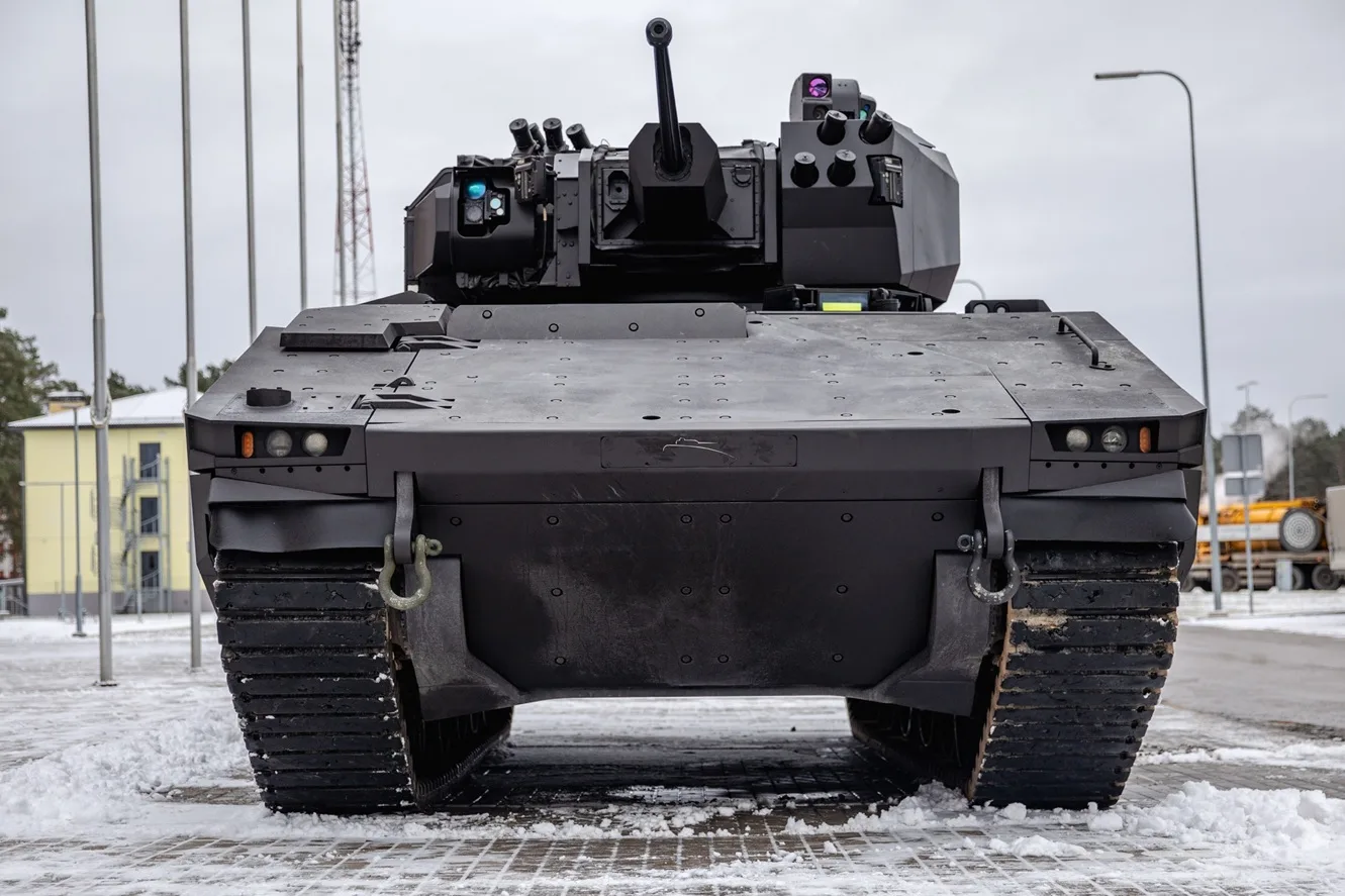 Vehículo de comate ASCOD Hunter de Letonia