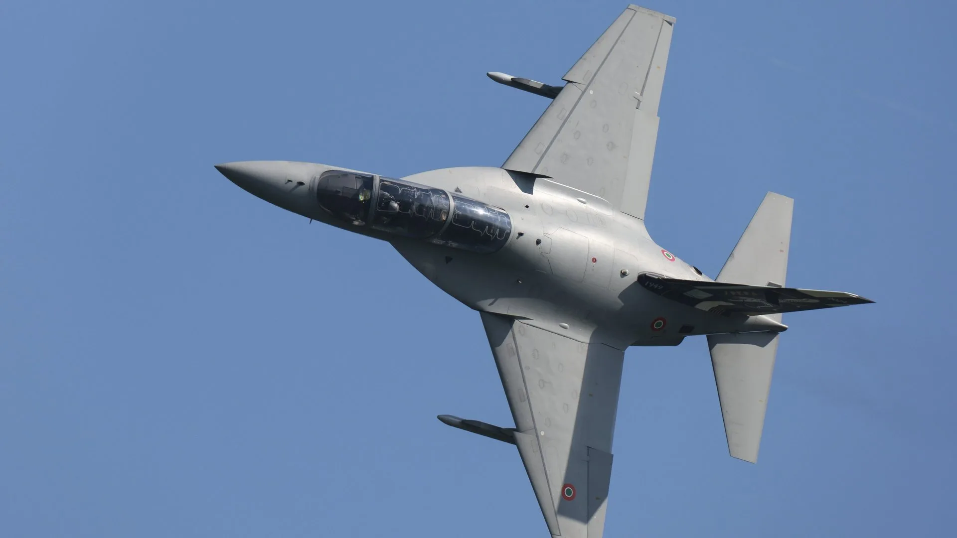 Leonardo M-346FA