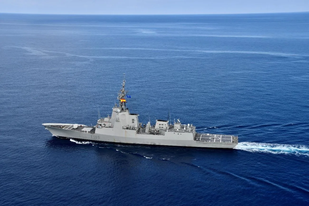 Fragata F-105 Cristobal Colón
