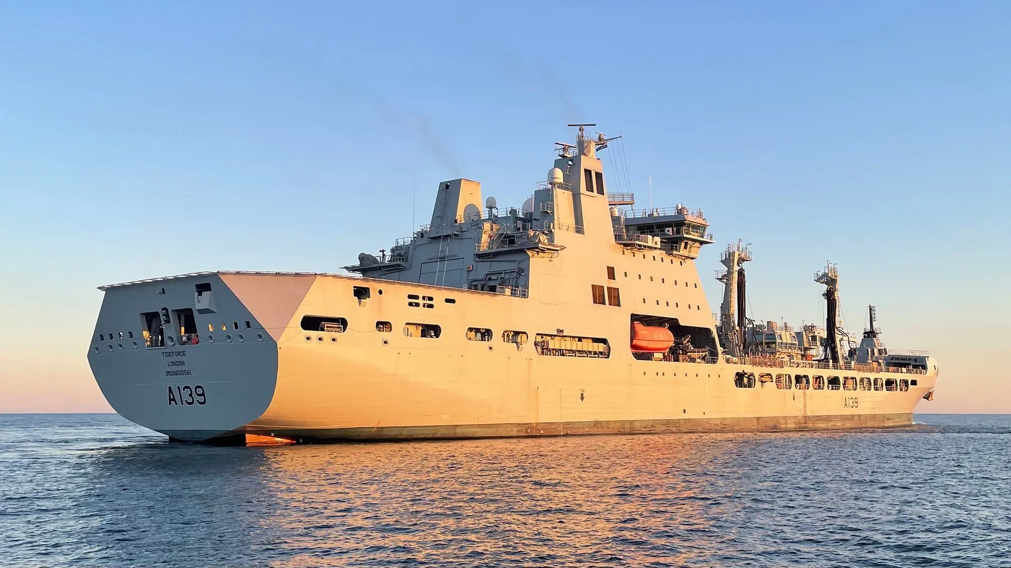 El buque RFA Tideforce de la Royal Navy