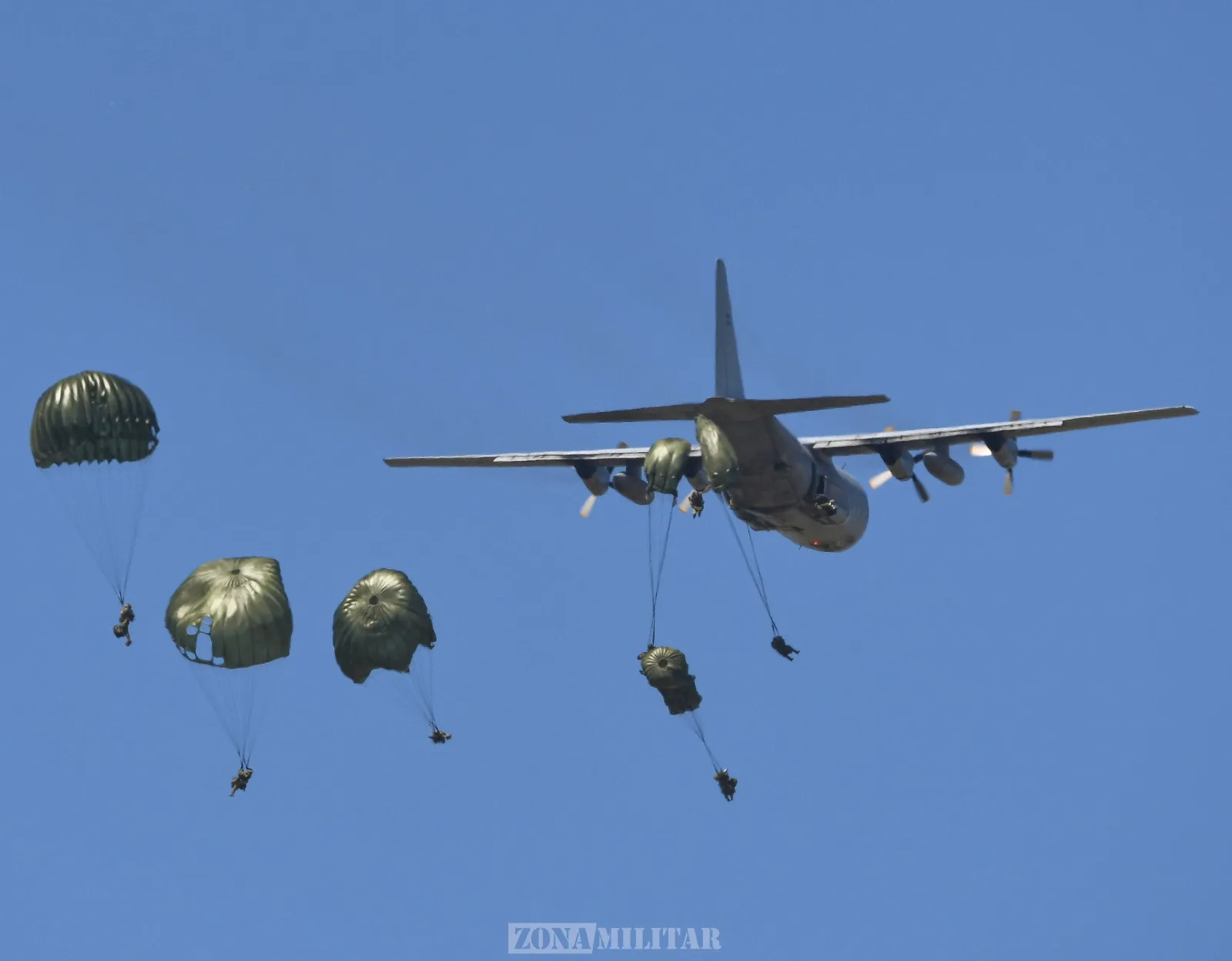 CANDU IV - Zona Militar