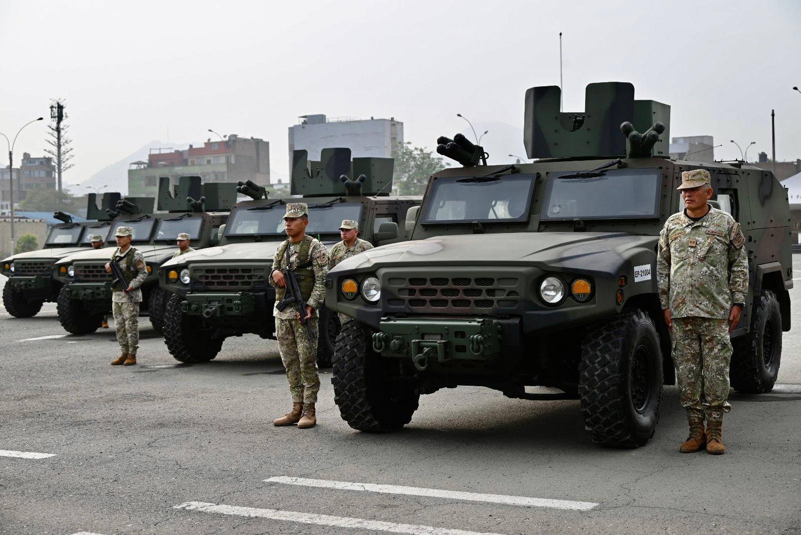Vehículos tácticos 4x4 KLTV – Ejército del Perú.-