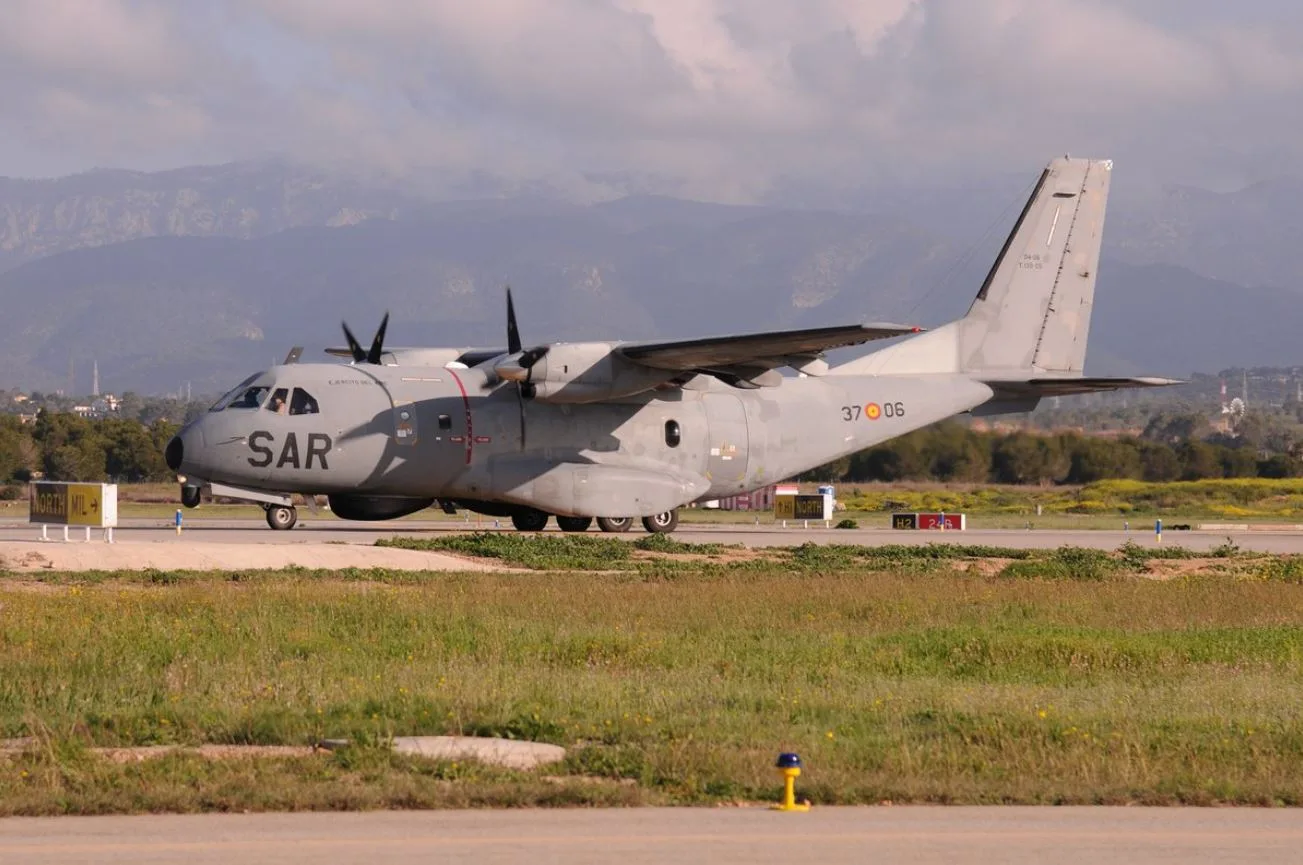 Avión Delta 4 - Ministerio de Defensa de España