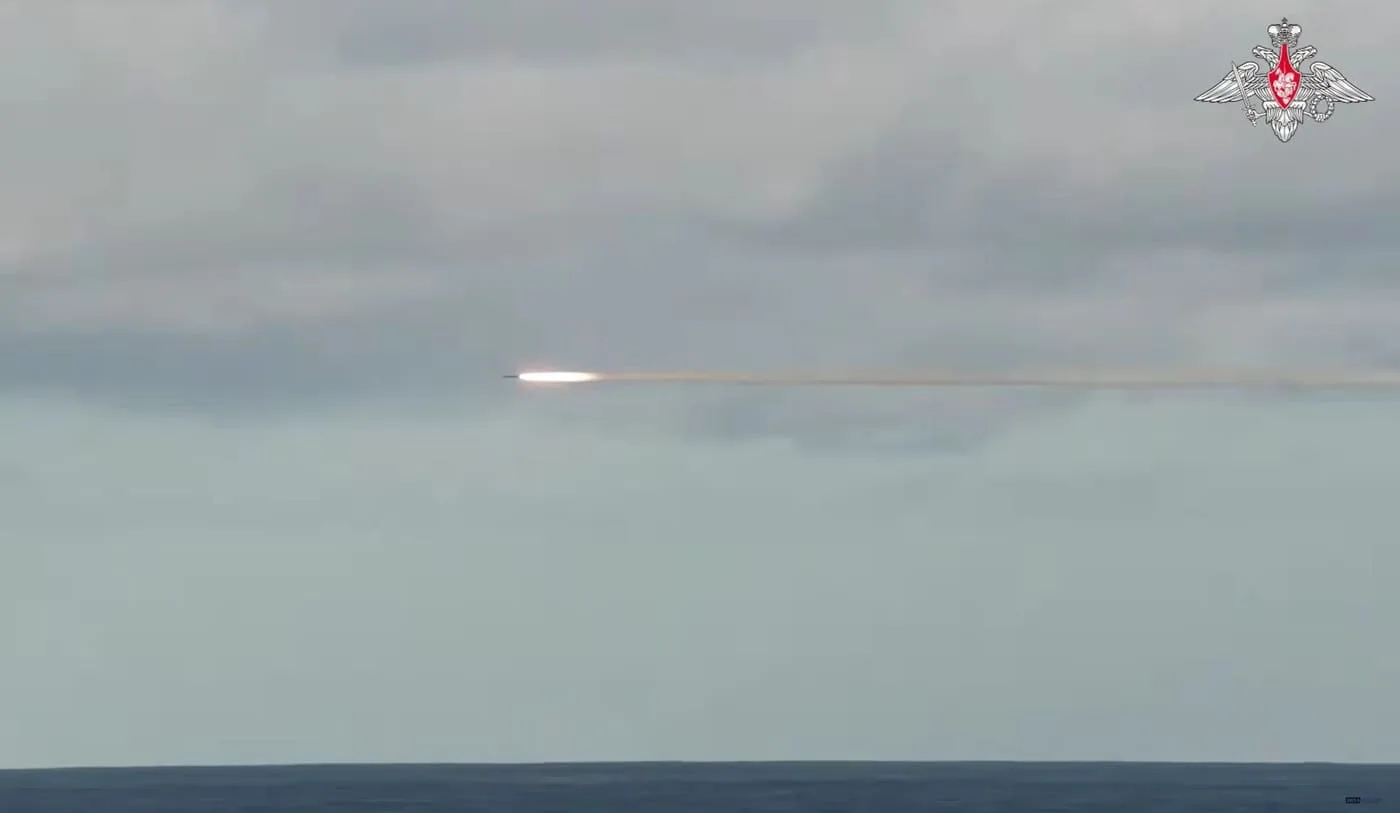 Lanzamiento de misil Oniks - Armada Rusa