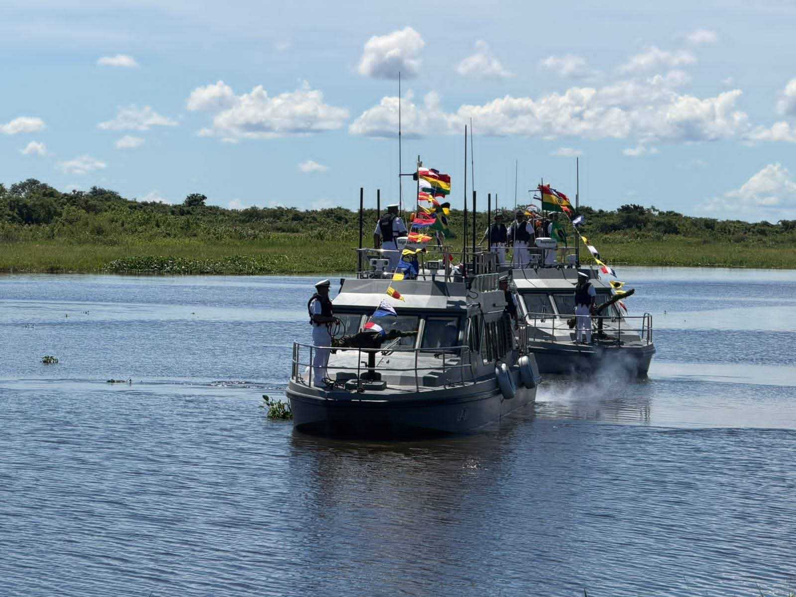 Lanchas patrulleras de la Armada Boliviana